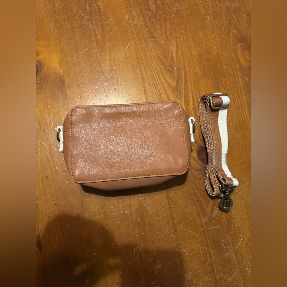 NWT Thirty-One Crossbody Bag Tan